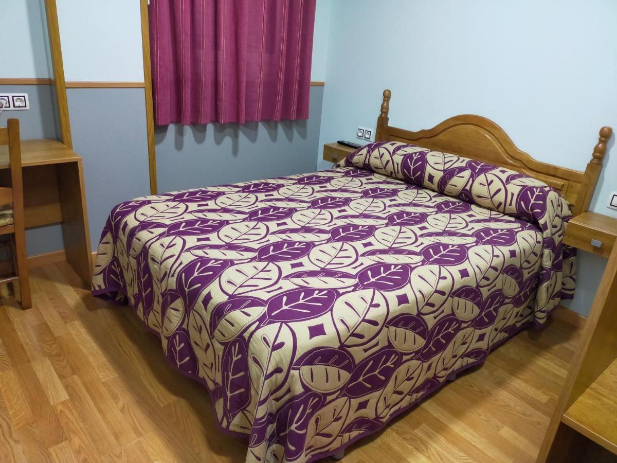 Fuensanta de Martos Hostal Banderas מראה חיצוני תמונה