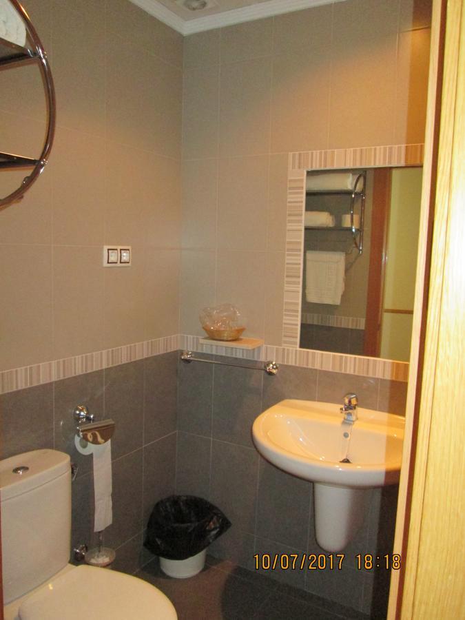 Fuensanta de Martos Hostal Banderas מראה חיצוני תמונה