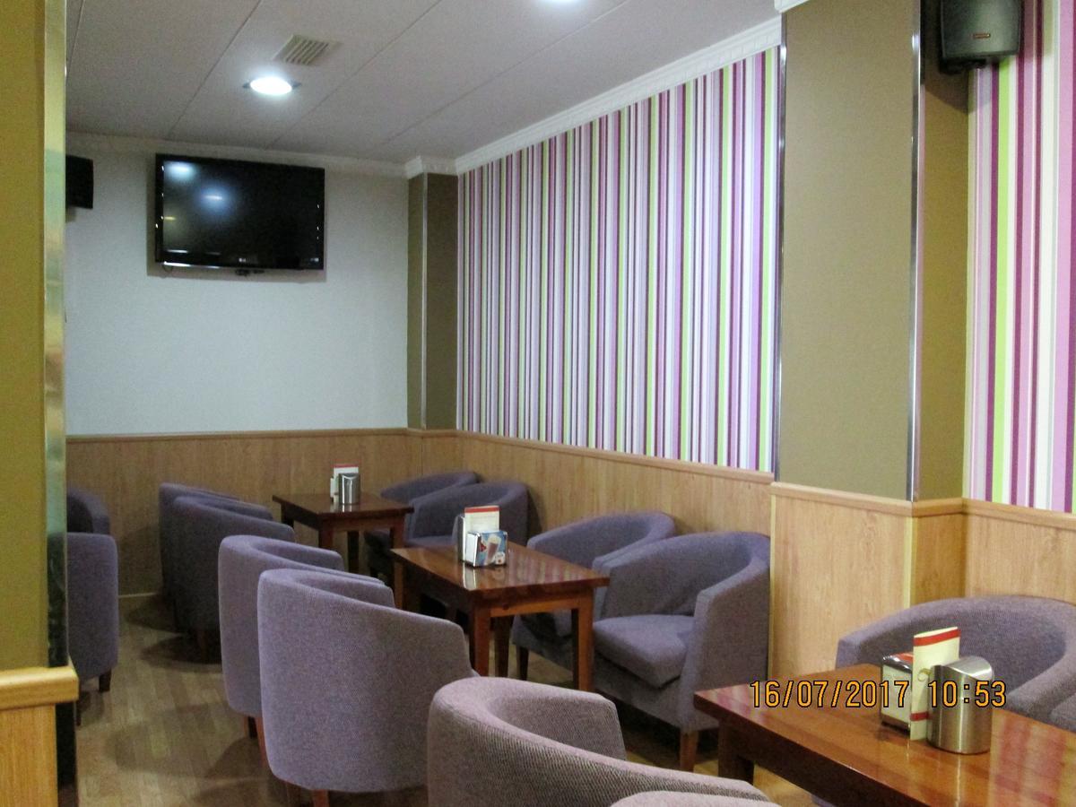 Fuensanta de Martos Hostal Banderas מראה חיצוני תמונה